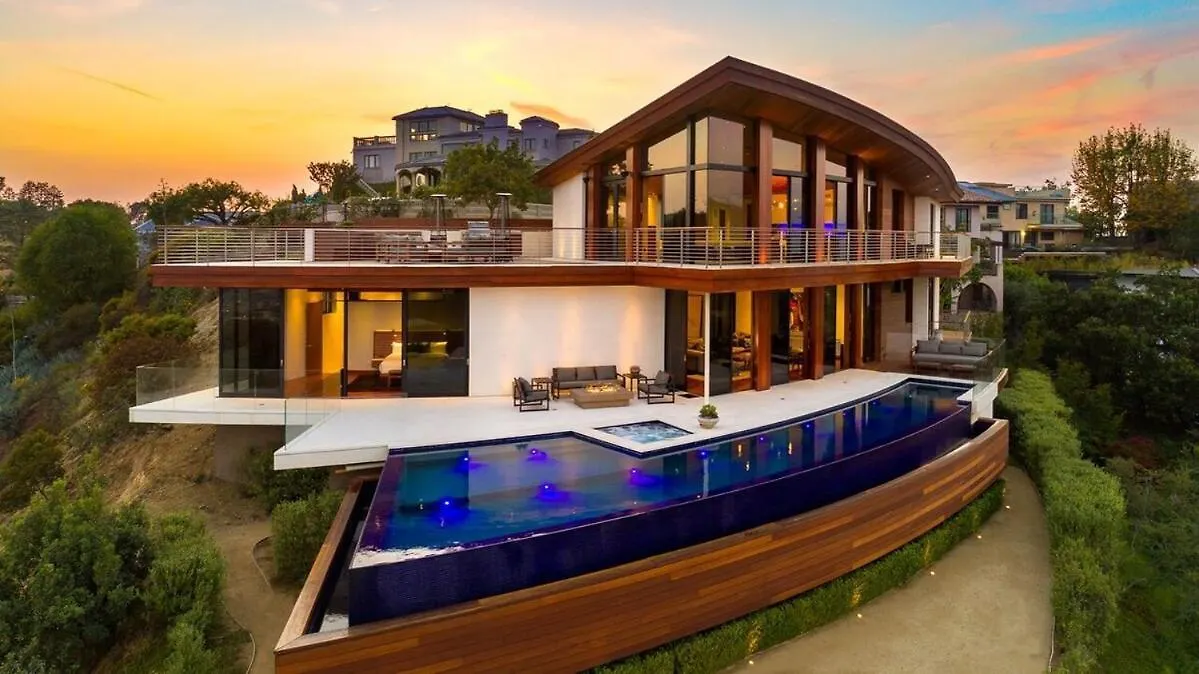 Modern Villa With Unmatched Skyline Views Los Angeles 0*,  United States