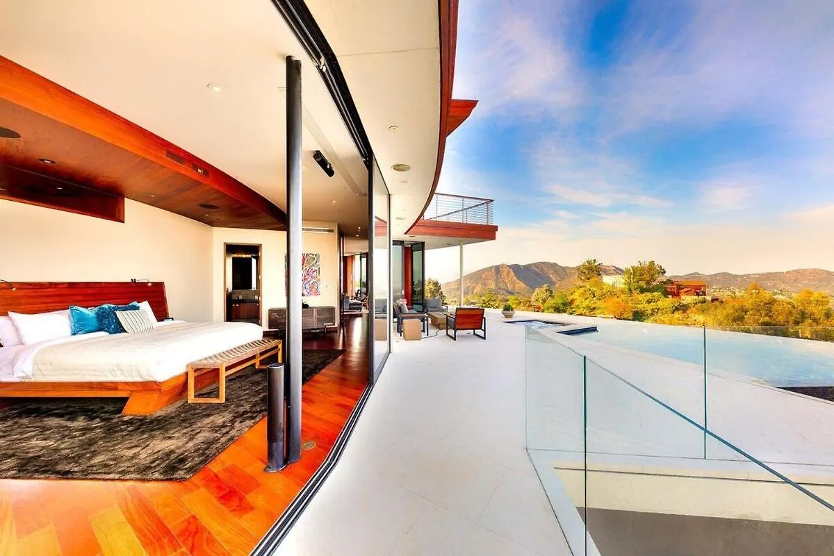 Modern Villa With Unmatched Skyline Views Los Angeles United States
