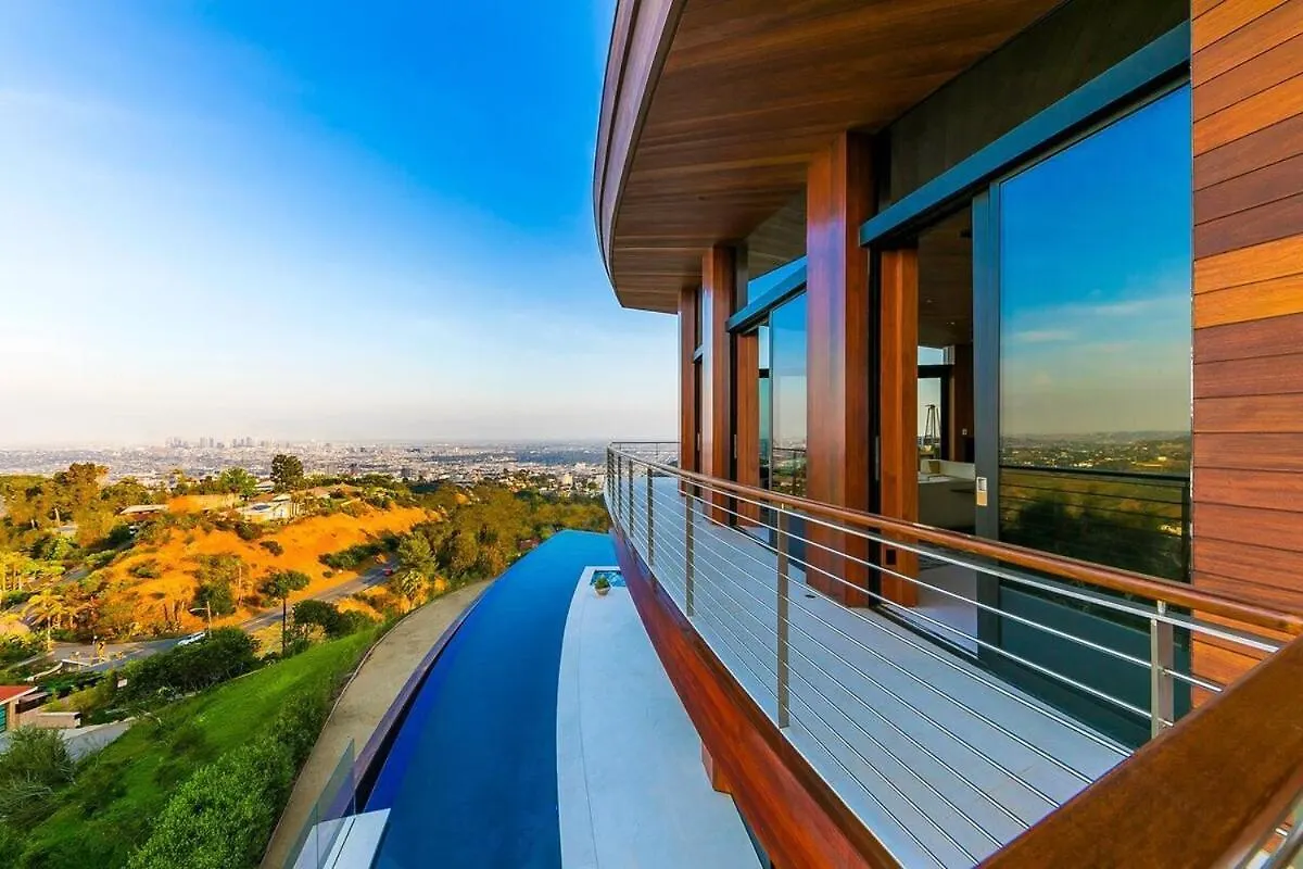 Modern Villa With Unmatched Skyline Views Los Angeles United States