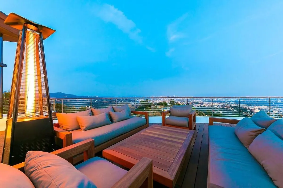 Modern Villa With Unmatched Skyline Views Los Angeles 0*,
